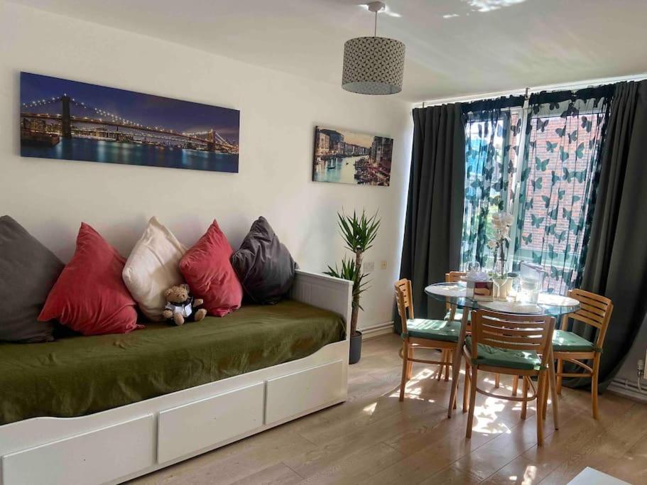 Apt 2/4People Archway/Holloway Londyn Zewnętrze zdjęcie