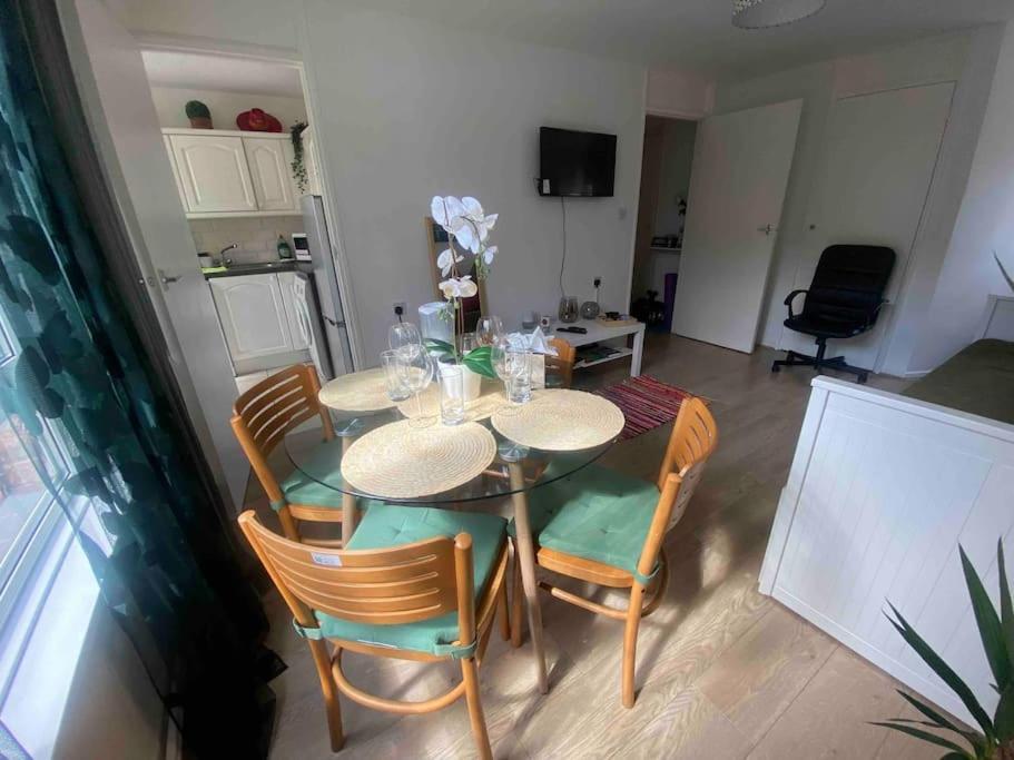 Apt 2/4People Archway/Holloway Londyn Zewnętrze zdjęcie